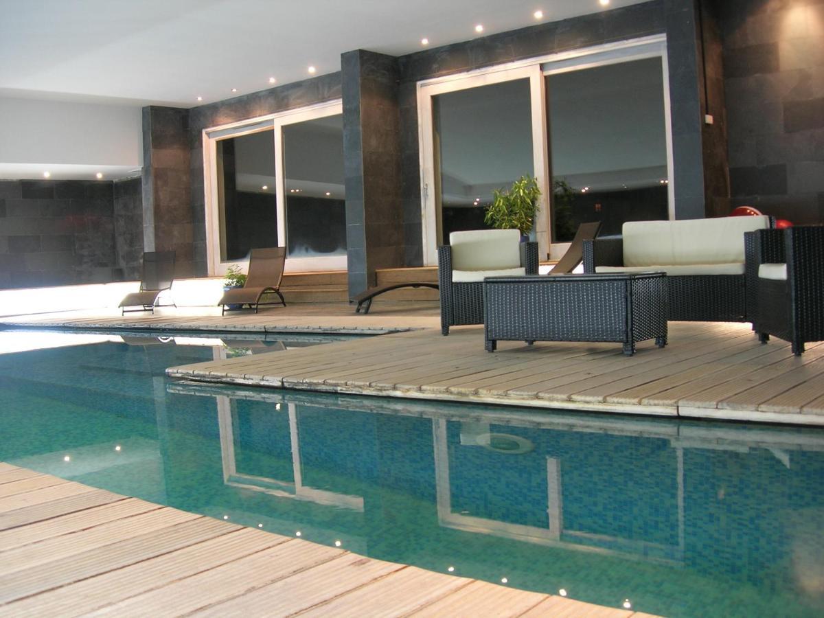 Le Clos Du Miroir Bed & Breakfast Courset