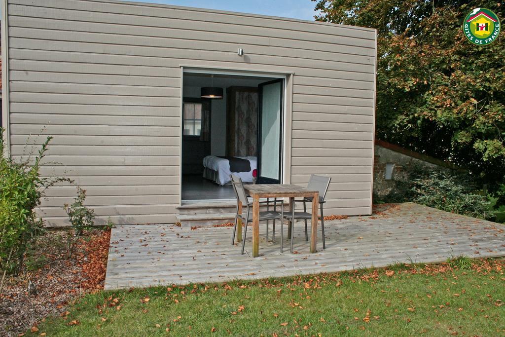 Le Clos Du Miroir Bed & Breakfast