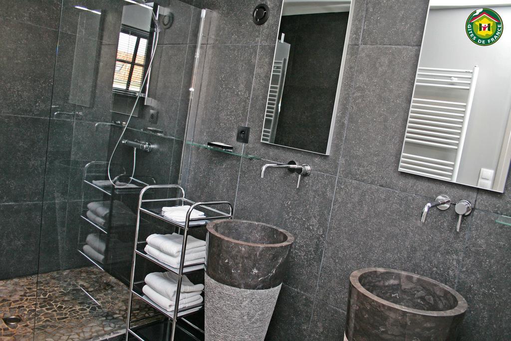 Le Clos Du Miroir Bed & Breakfast 3*