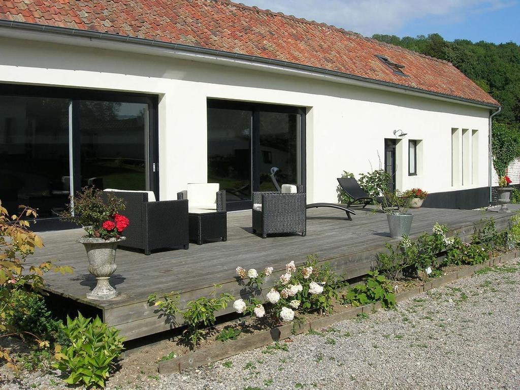 Le Clos Du Miroir Bed & Breakfast Courset