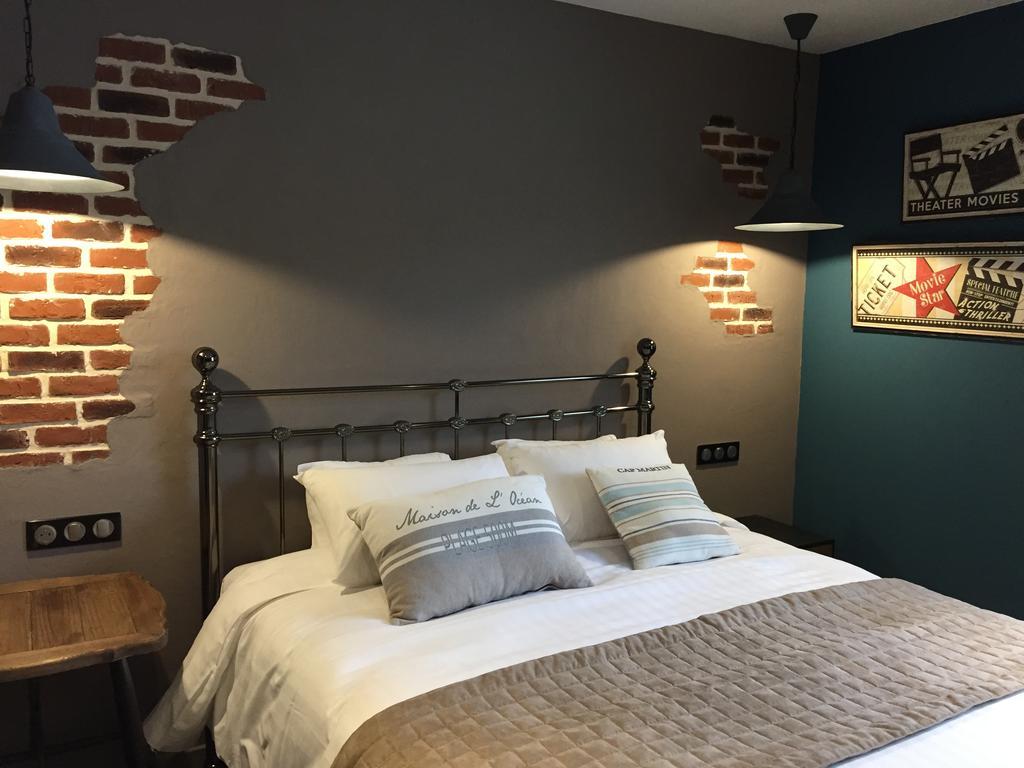 Le Clos Du Miroir Bed & Breakfast